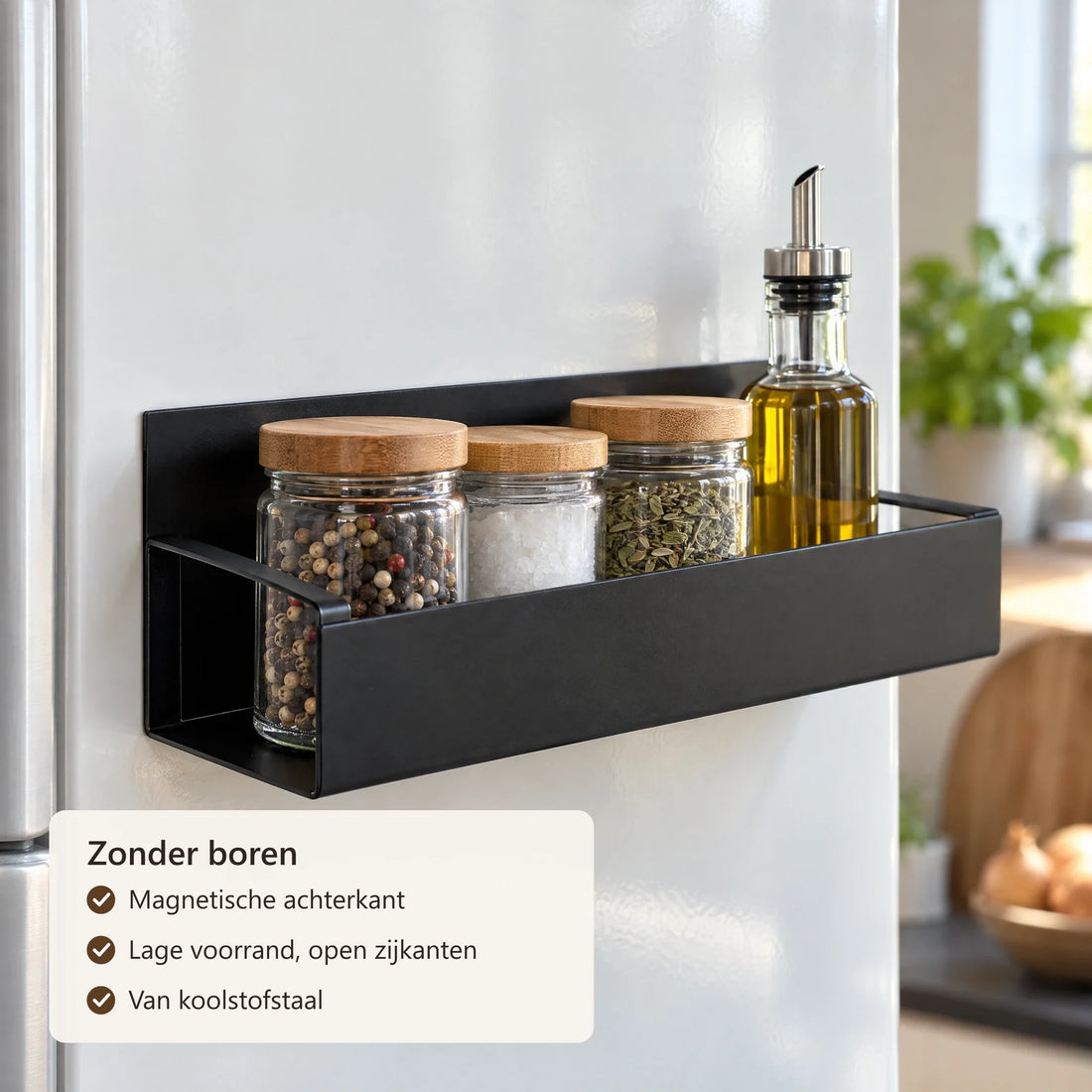 Close-up van een zwart magnetisch rek met voorrand en open zijkant