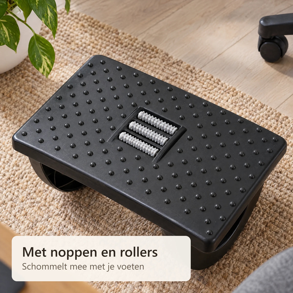 Bovenkant van de voetensteun met noppen en rollers