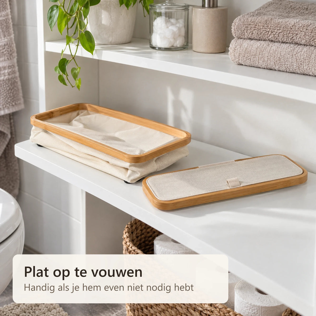 De opbergbox plat opgevouwen op een plank
